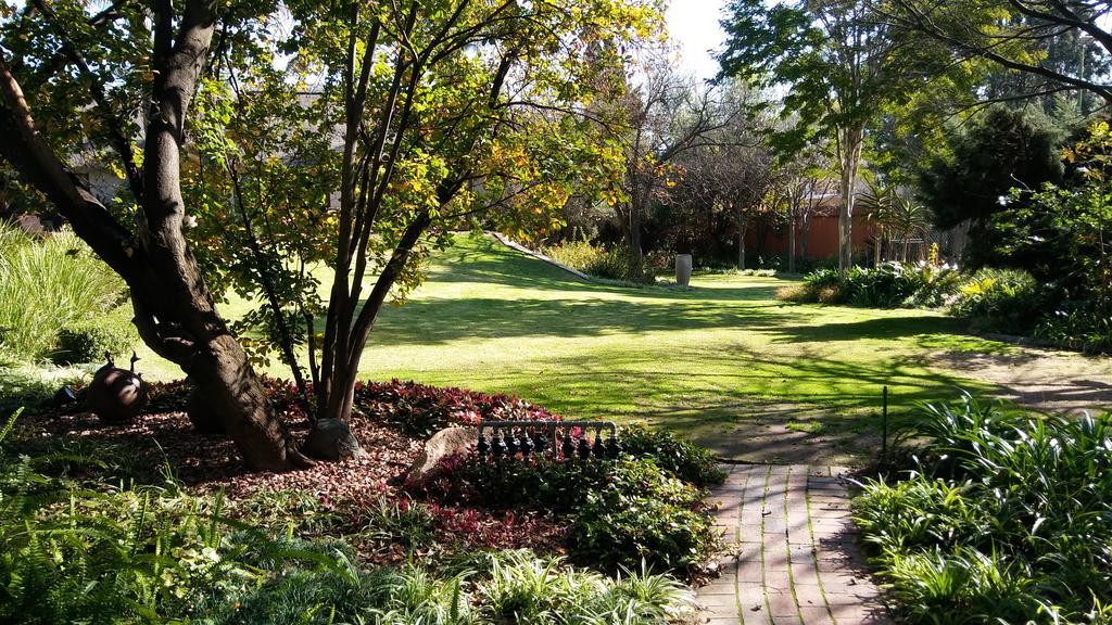 Lourie Lodge Sandton Exterior photo
